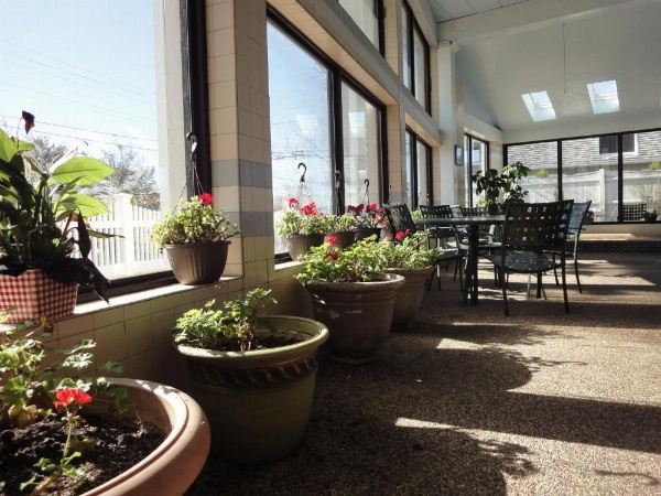 Hyannis Travel Inn image 9