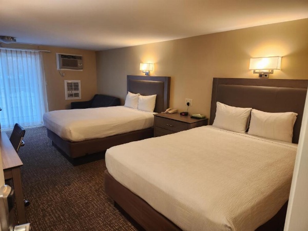 Hyannis Travel Inn image 16